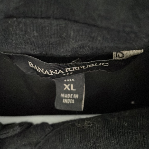 Banana Republic Polo never worn.  Black white and yellow.  Excellent!!  Size XLT - Picture 3 of 3